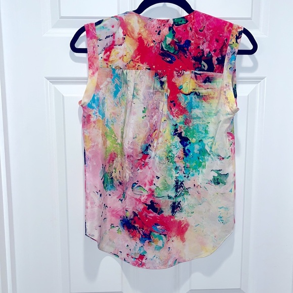 Amanda Uprichard Sleeveless Blouse Market
Floral Silk Gardenia Graphic P - Picture 5 of 5